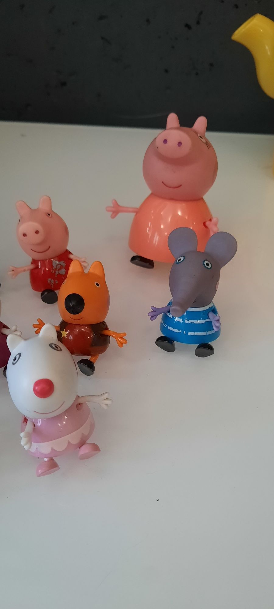 Swinka pepa +figurki+domek grajacy czajnik