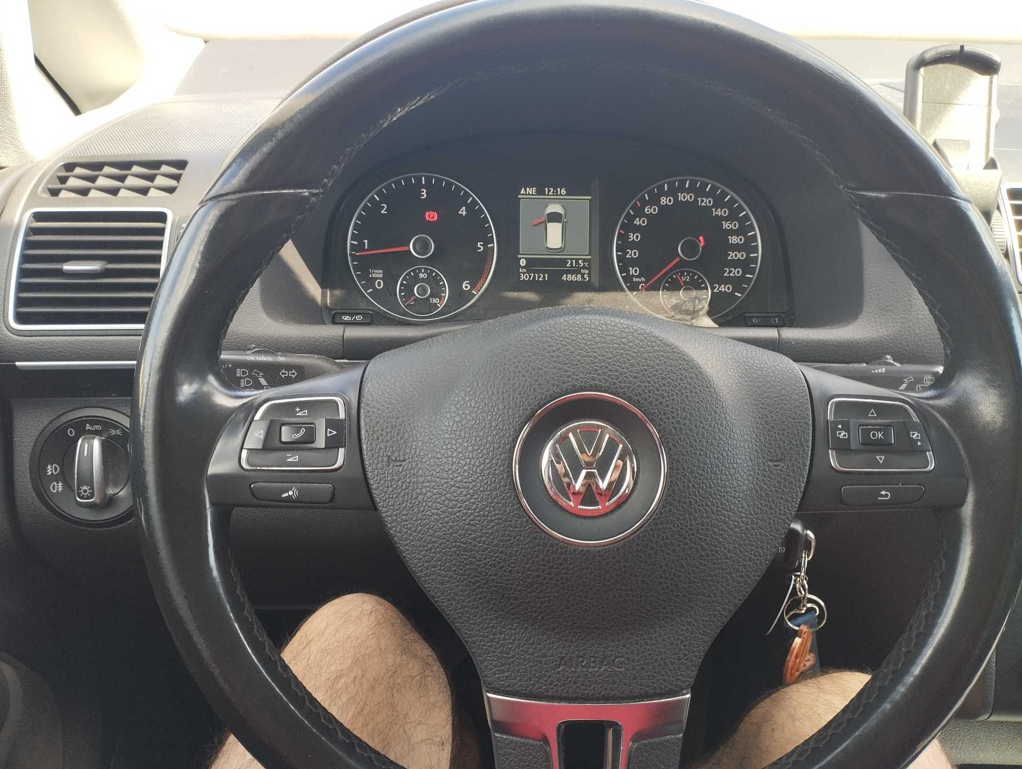 VW Touran 2.0 TDI 140 KM
