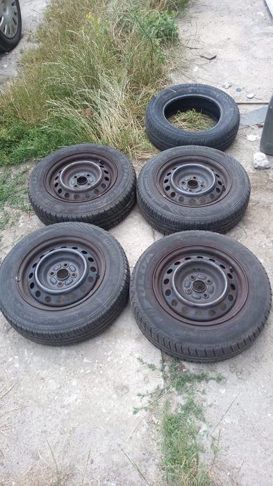 Felgi z oponami 14 cali Toyota corrola e12