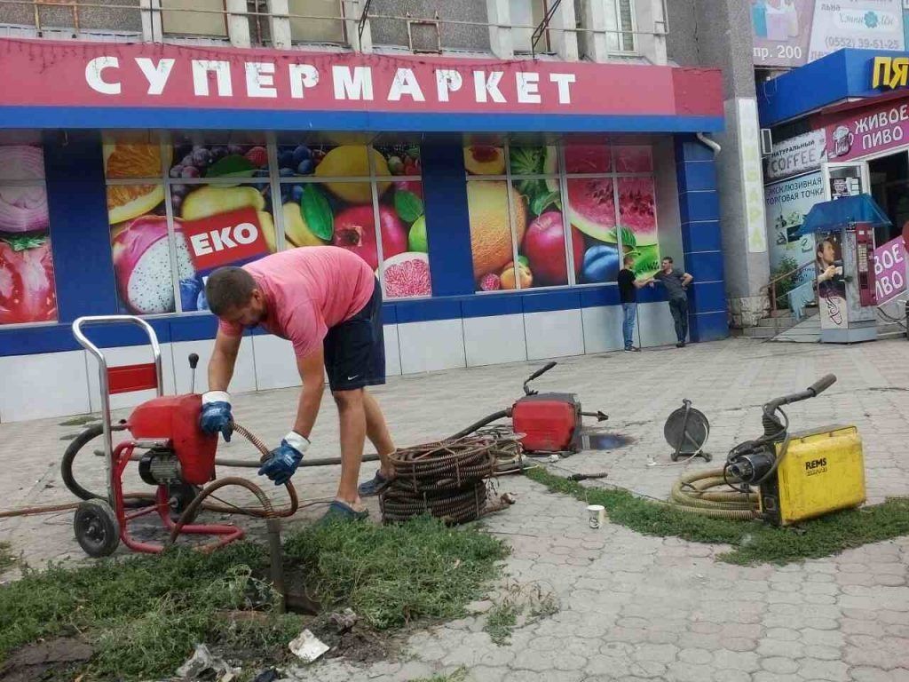 Все виды сантехнических работ. Чистка канализации оборудованием