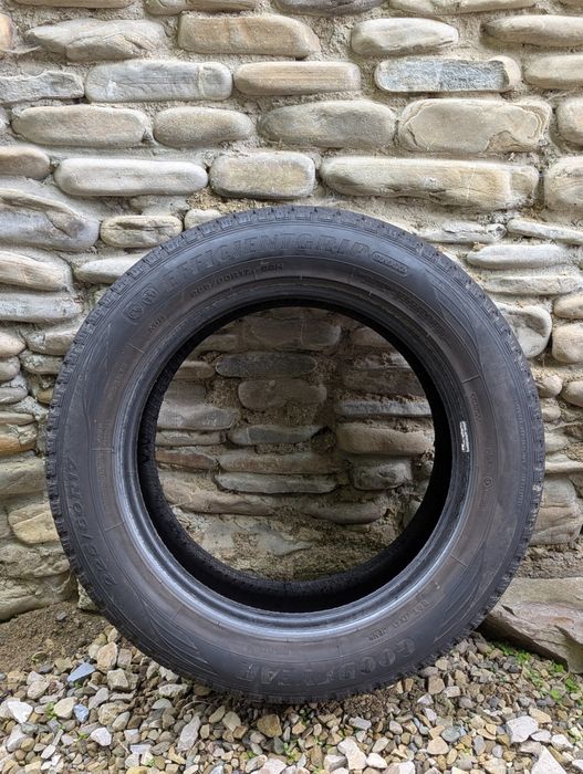 Шини 225/60 R17 Goodyear EfficientGrip SUV б/в