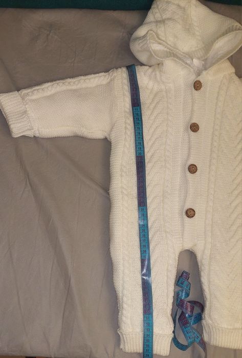 Продам вязаный комбинезон