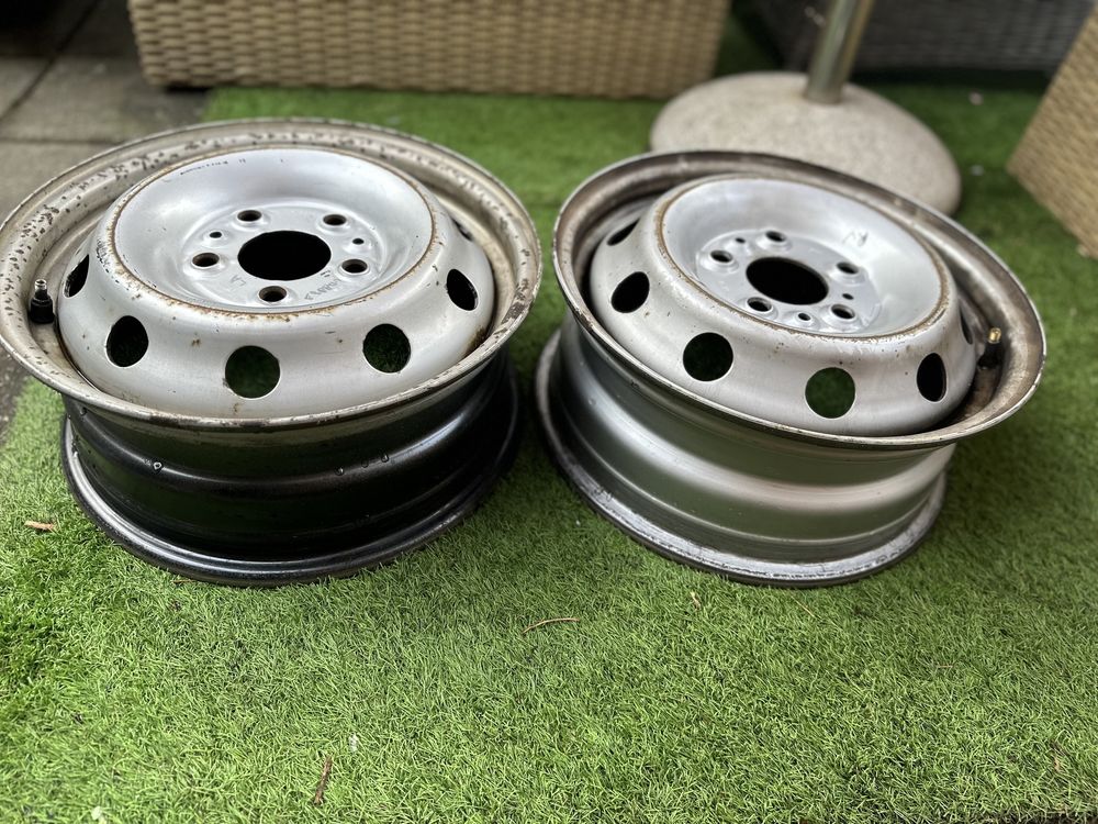 Вантажна шина Hankook Vantra LT 215/70R15C 2019року з диском R15 5х118