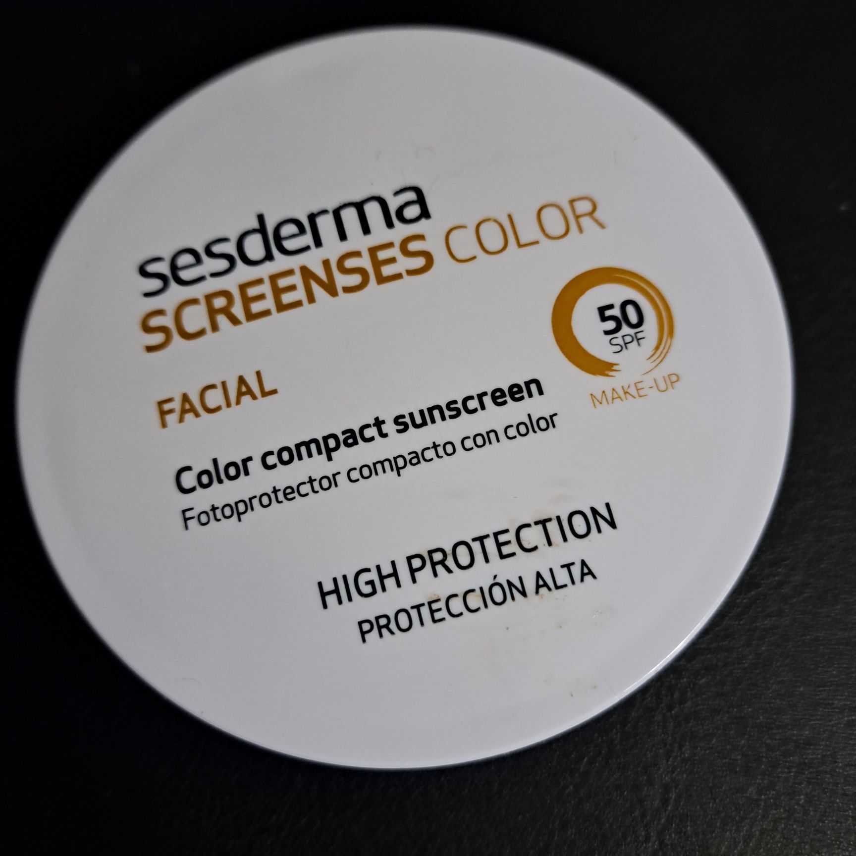 Sesderma Screenses base compacta com cor