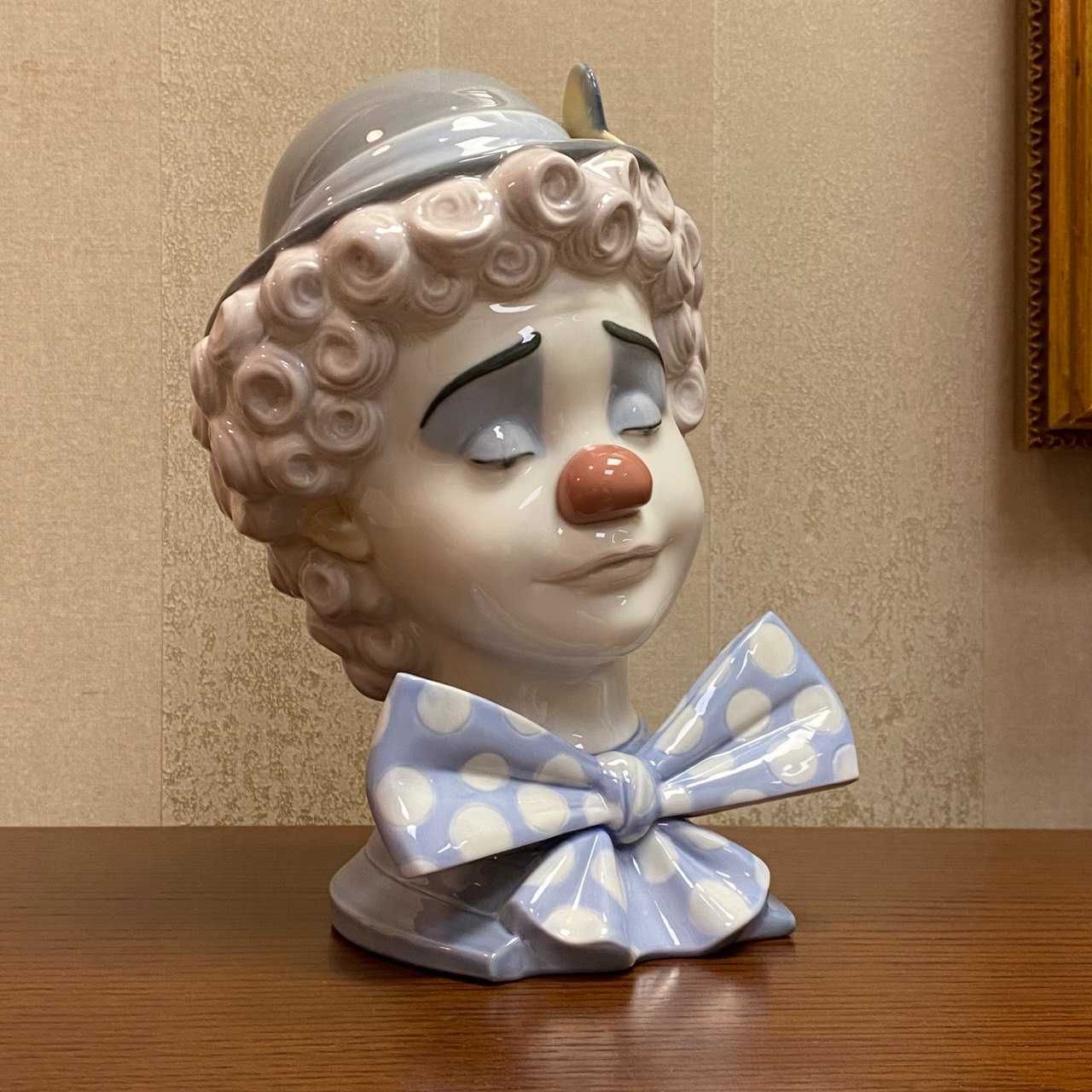 Фарфоровая статуэтка Lladro «Грустный клоун».