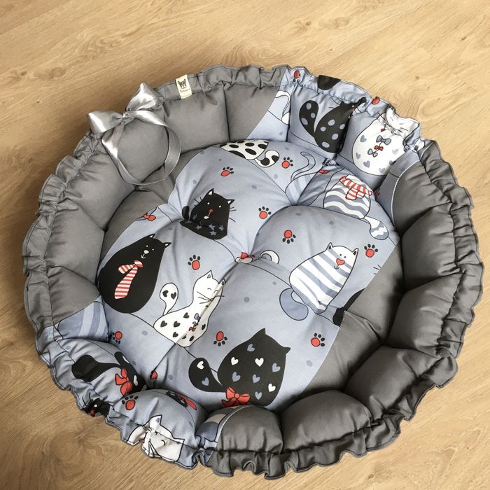 Лежаки для котов или маленьких собачек