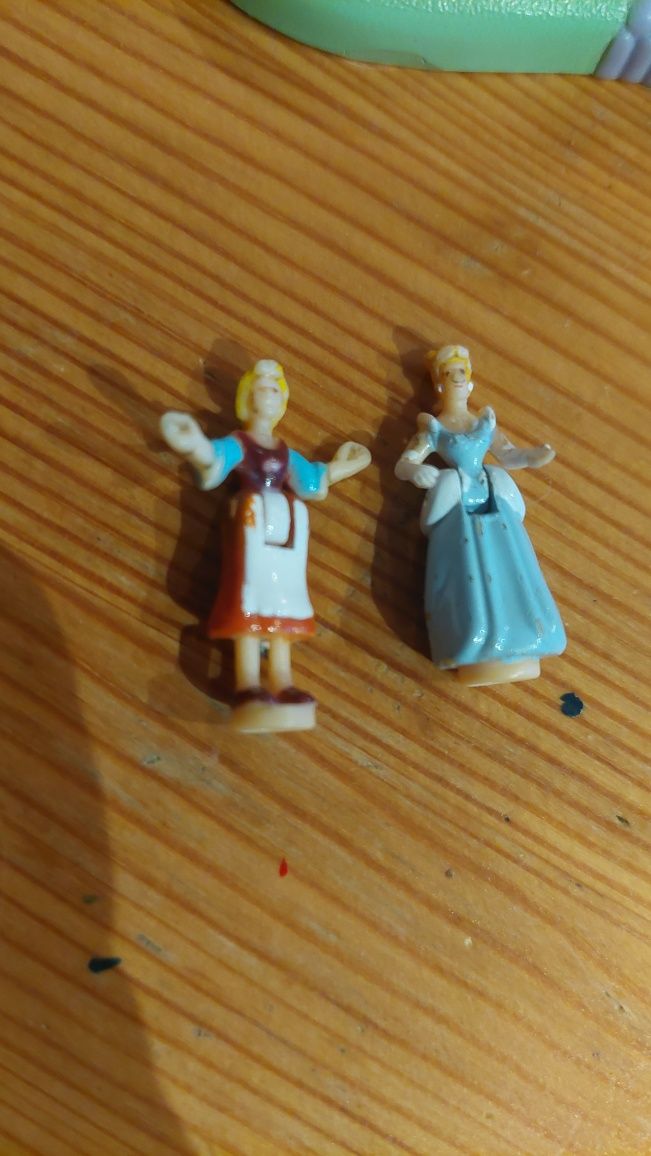 Polly Pocket Cinderella Stepmother's House - 1995 with two original do