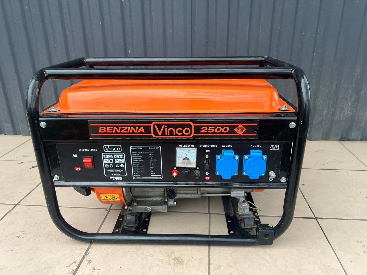 Генератор Vinco 2500