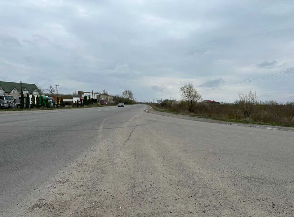 Продам земельну ділянку комерційного призначення 1,62 гектара