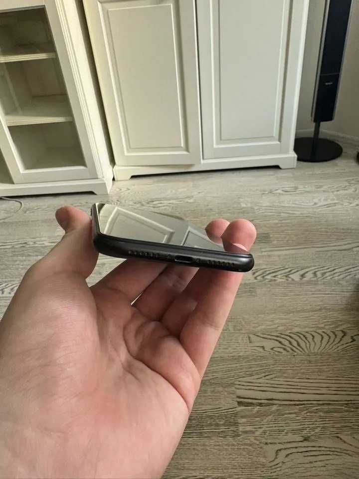 iPhone XR black Neverlock