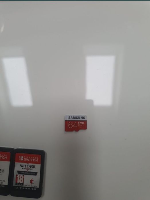 Nintendo Switch Lite z  etui folia na ekranie i karta 64g