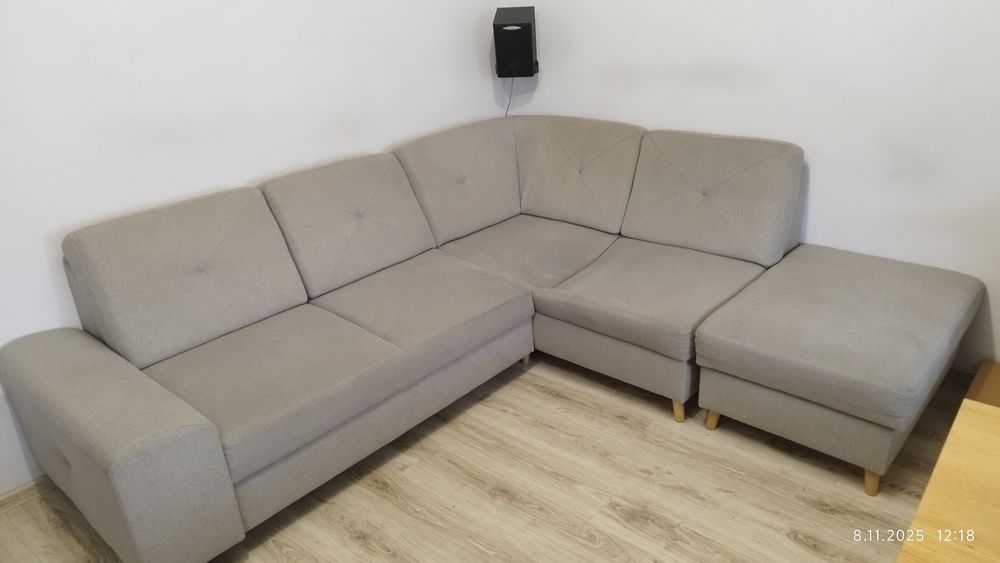 Rogówka, narożnik z funkcją rezerwacja spania