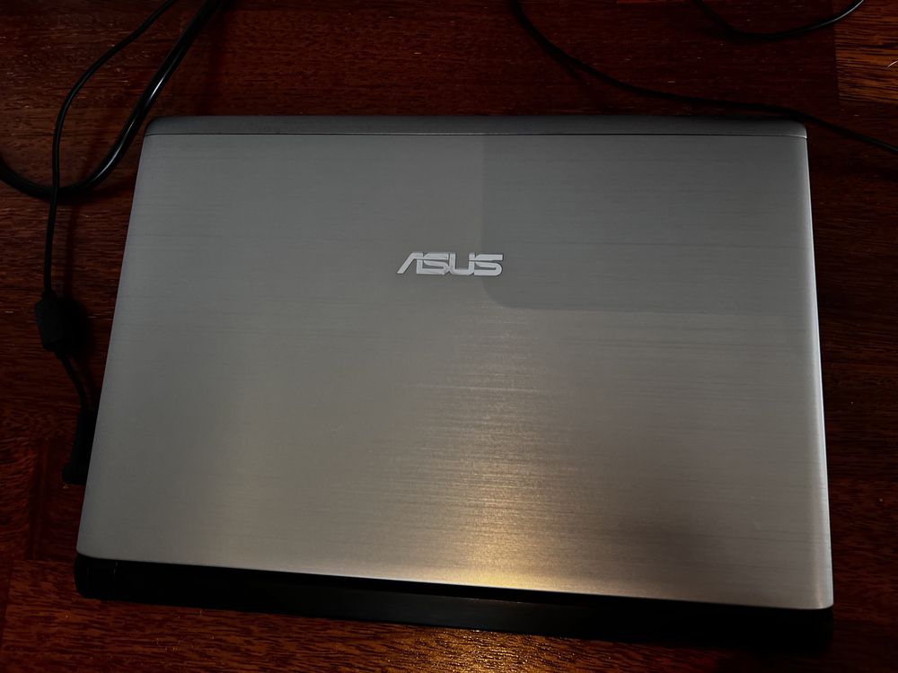 Laptop Asus u32u