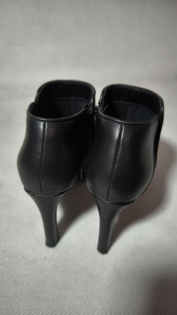 Botki Clarks rozmiar 37