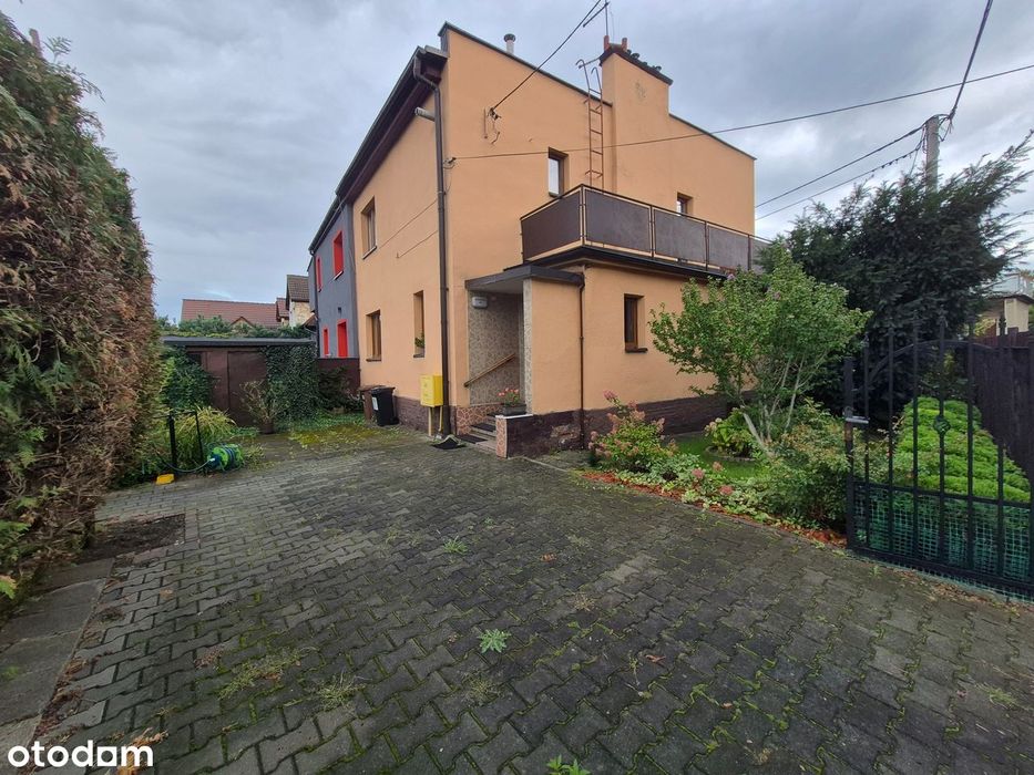 Przytulny , przestronny dom w cichej i zielonej okolicy