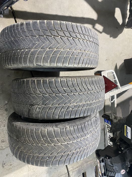 Bridgestone blizak 245/45/20