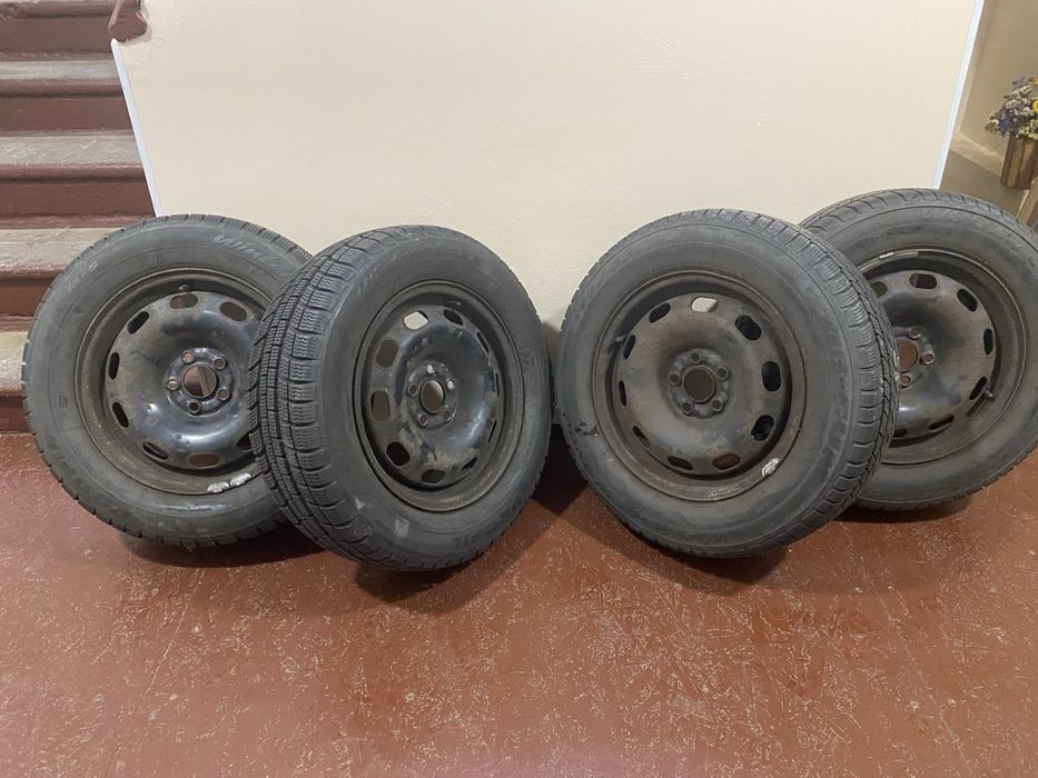 ЗИМОВІ шини 195/65R15 з дисками Skoda Roomster Fabia