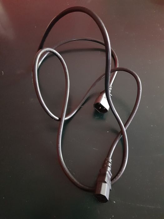 Przedłużka kabla zasilającego przedłużacz kabla zasilającego komputer