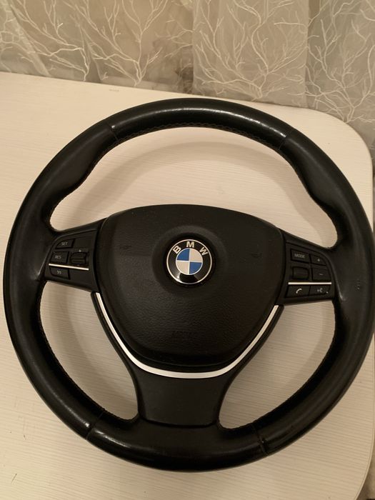 руль BMW F10 2016 гв