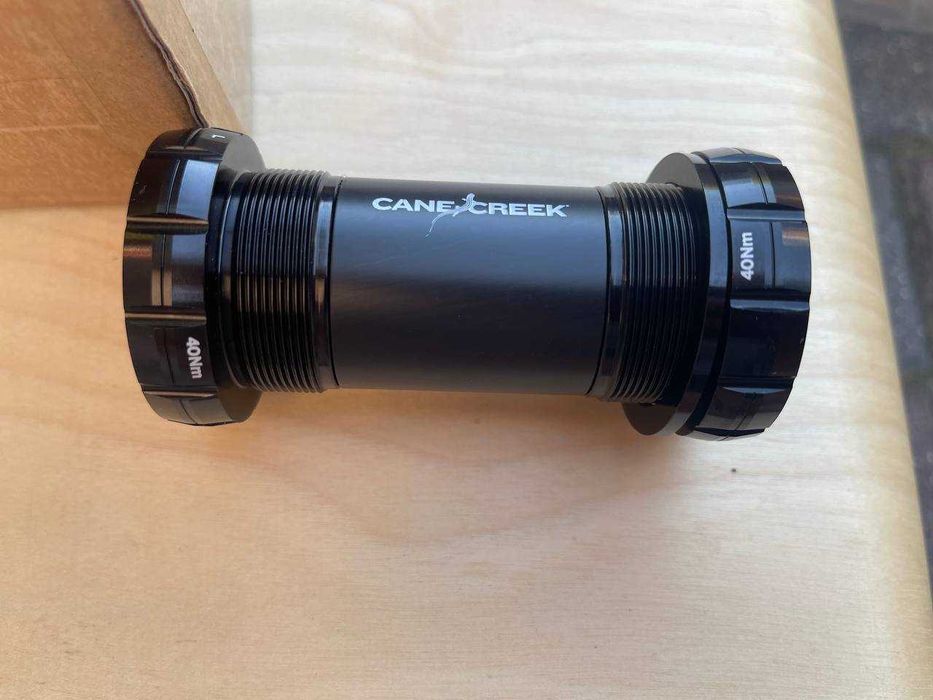 Каретка Cane Creek Hellbender 70 Bottom Bracket 68/73 30mm bb30  BSA