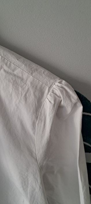 Koszula biala z falbana Reserved L