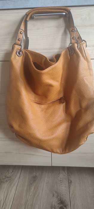 Duża torebka typu hobo