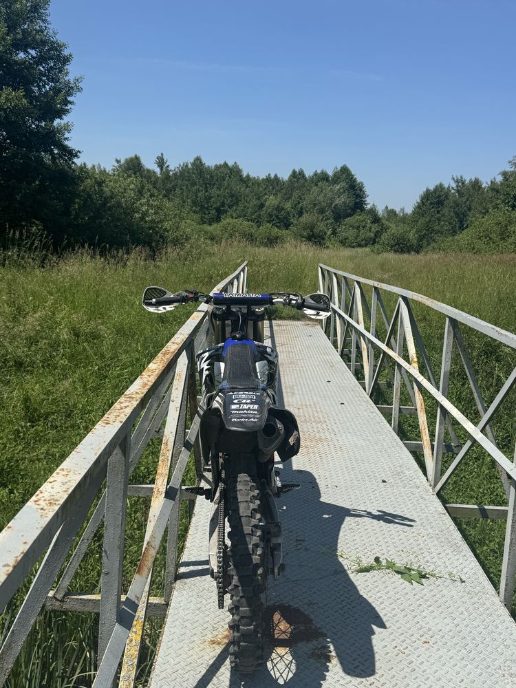 Yamaha yz250f 2005r zamiana