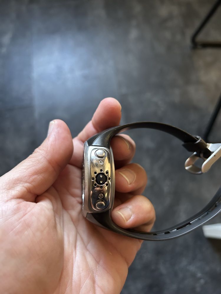 Computador e relogio de mergulho