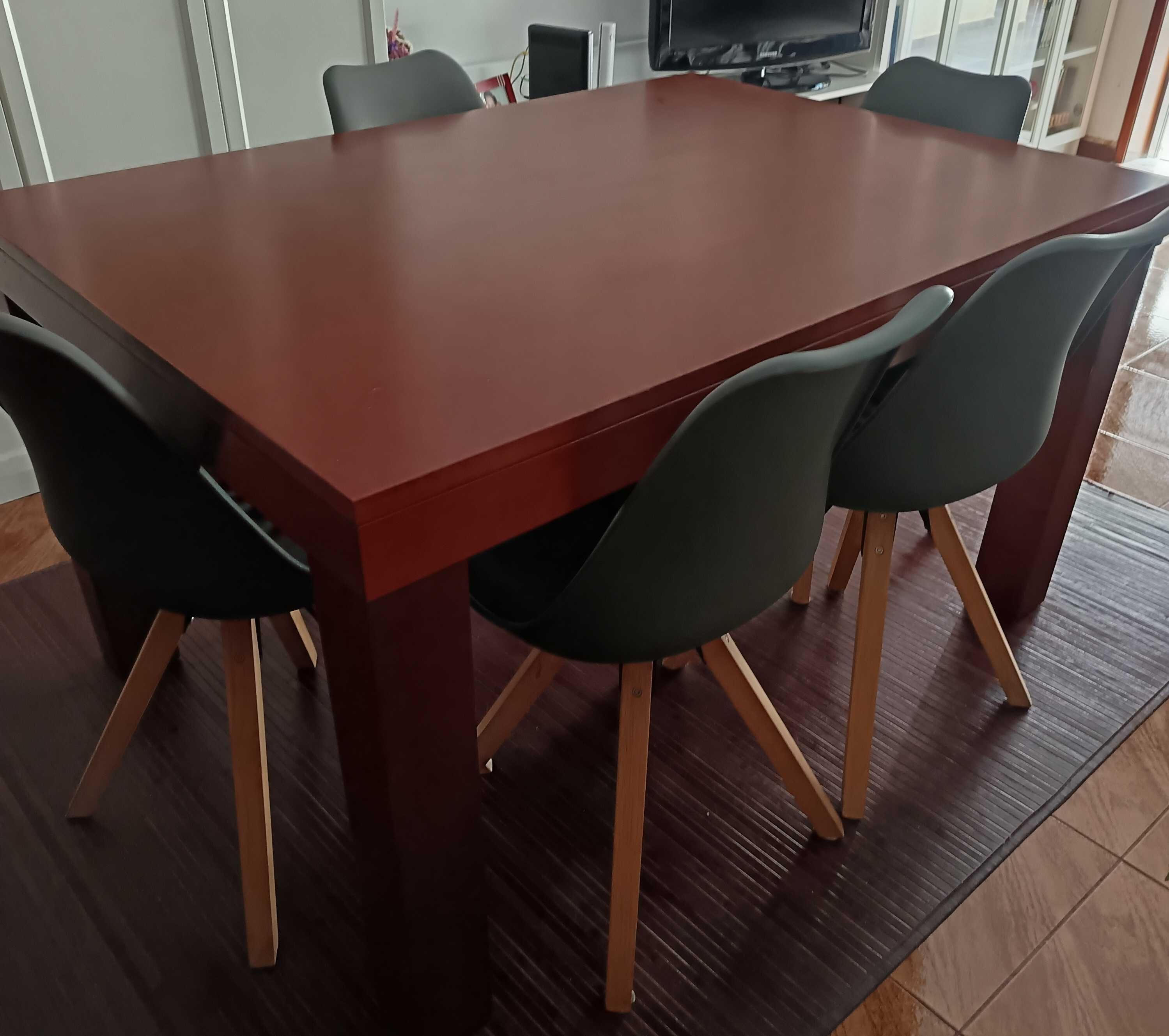 Cadeiras design escandinavo