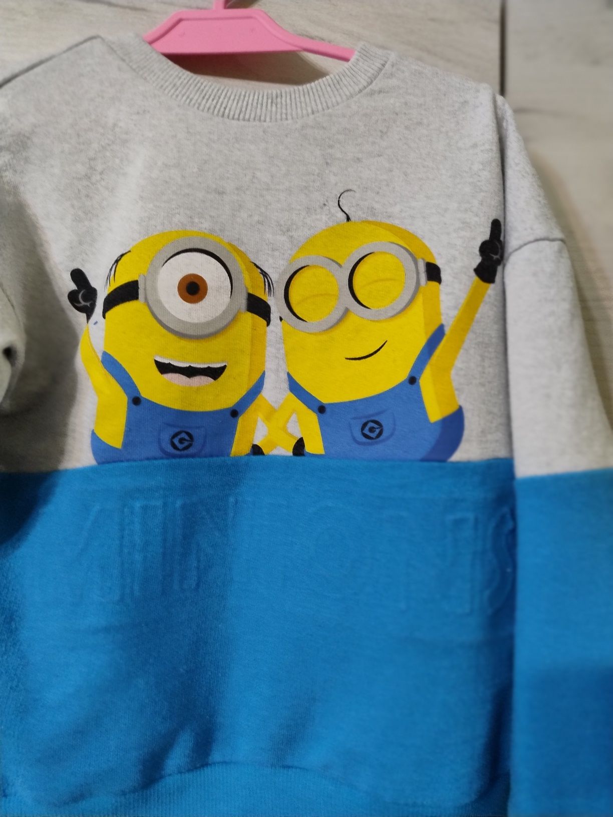 Bluza w Minionki rozmiar 122