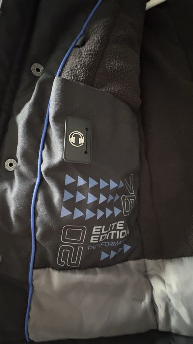 Продам дитячу зимову куртку