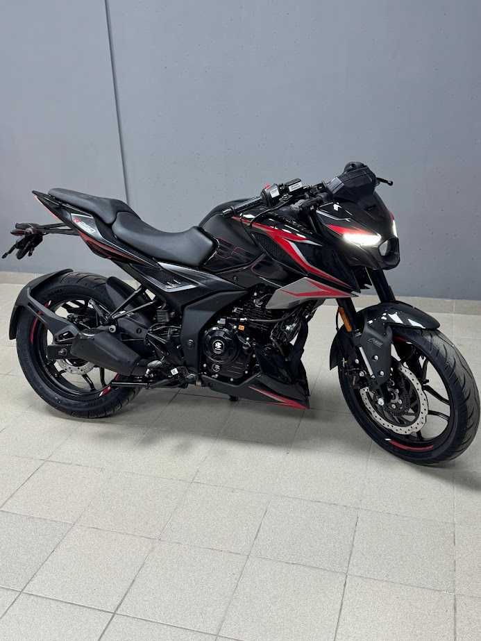 Мотоцикл BAJAJ Pulsar N250 2025