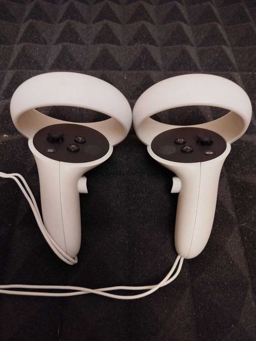 Quest 2 Контролери