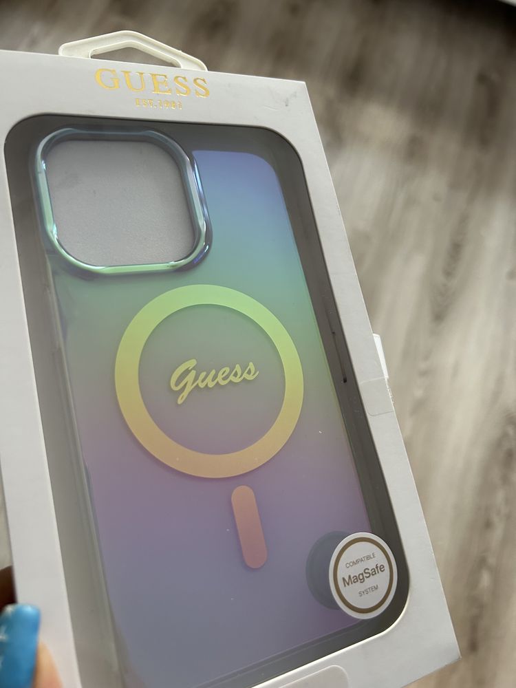 Nowy case guess iphone