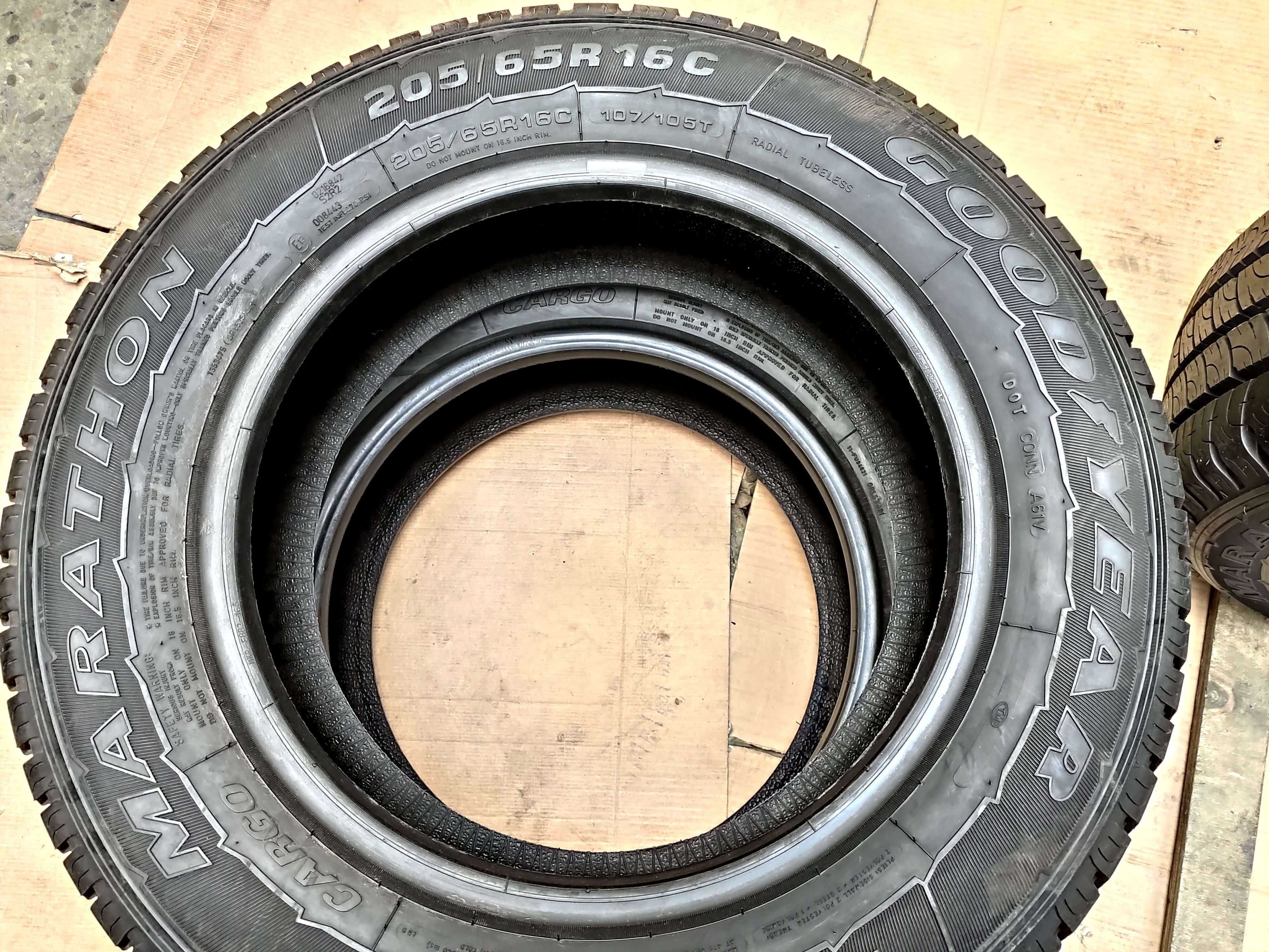 Шини 205/65R16C Goodyear Mercedes Vito R16 6J 5x112. с