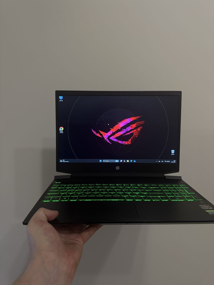 Продам потужний ігровий ноутбук HP Pavilion Gaming у відмінному стані.