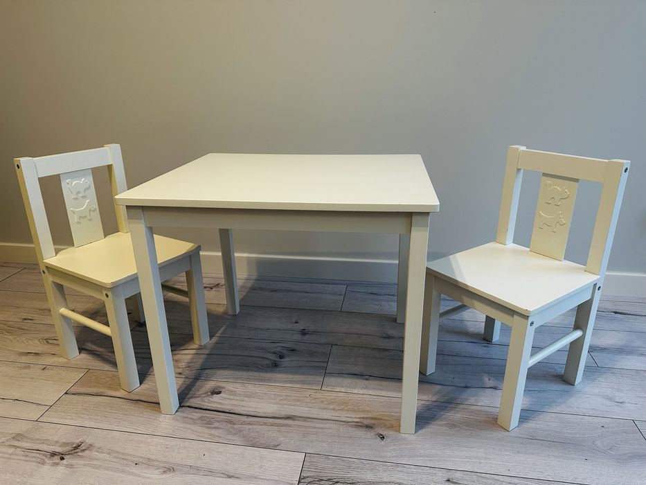Stolik z dwoma krzesełkami dla dzieci Kitter IKEA