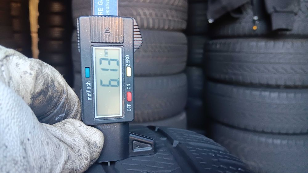 215/65/15 C Hankook winter icept lv