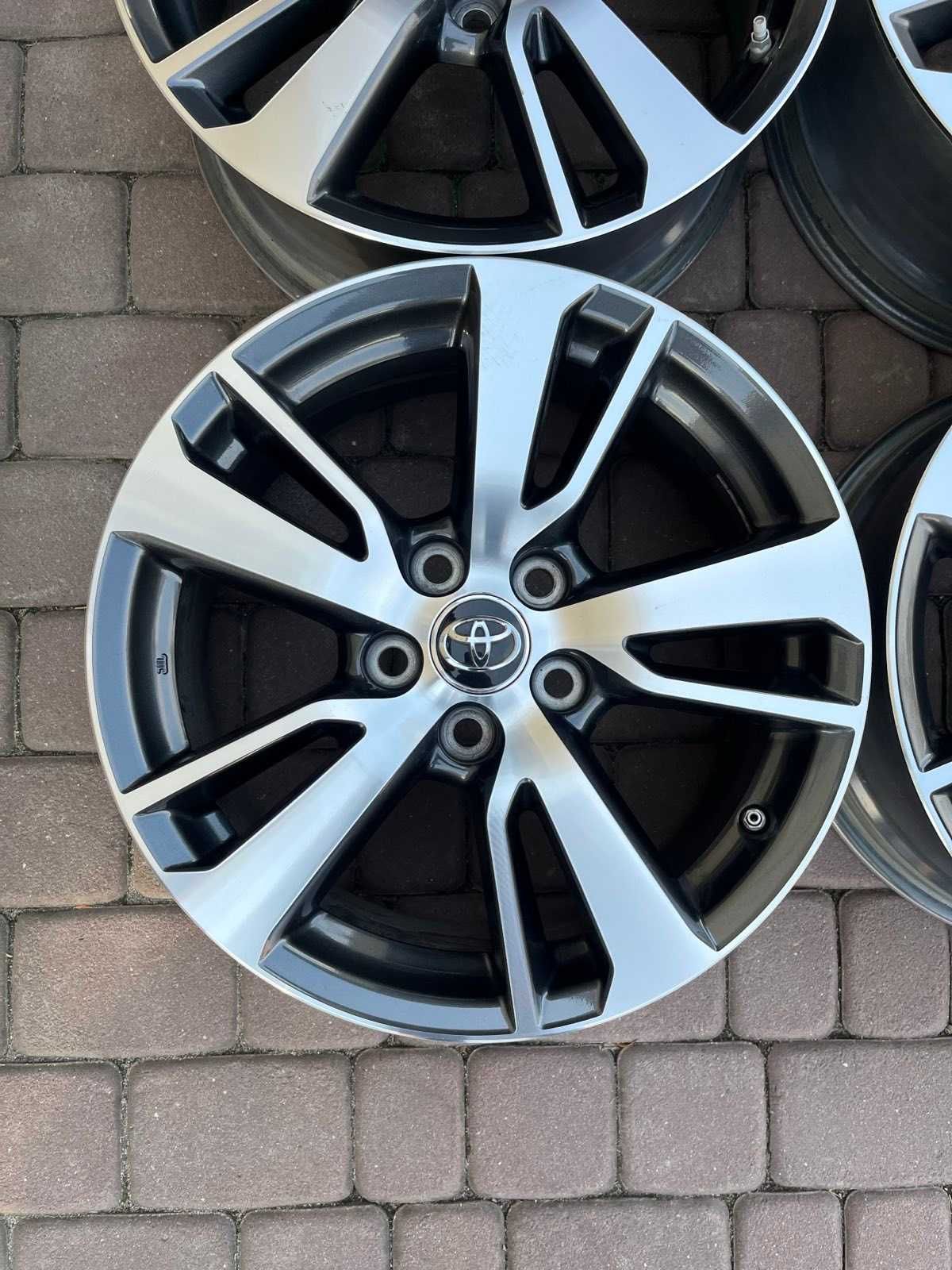 Oryginalne alufelgi Toyota 5x114,3 17 cali CZUJNIKI RAV4 BICOLOR