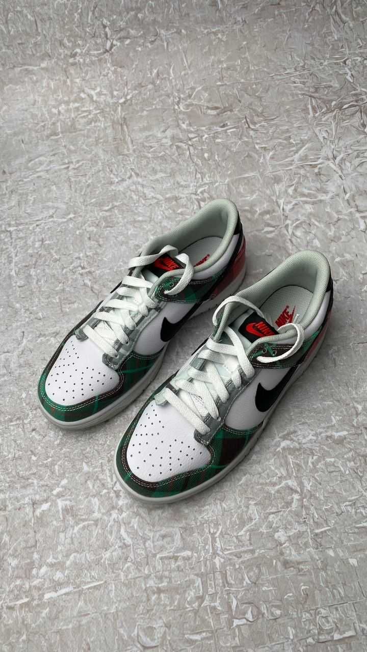 Кросівки жіночі Nike Dunk Low Se Оригінал