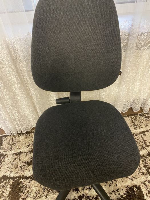 Крісло б/у, в гарному стані