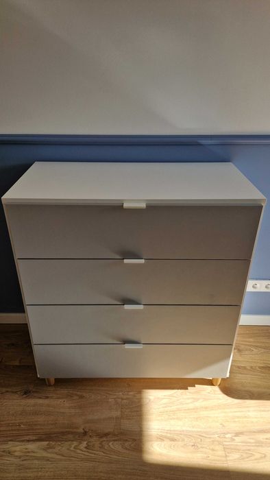 Sprzedam zestaw mebli Vox seria Simple (szafa, komoda, łózeczko)