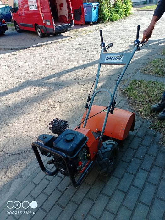 Przygotowanie terenu pod trawnik, usługi glebogryzarka