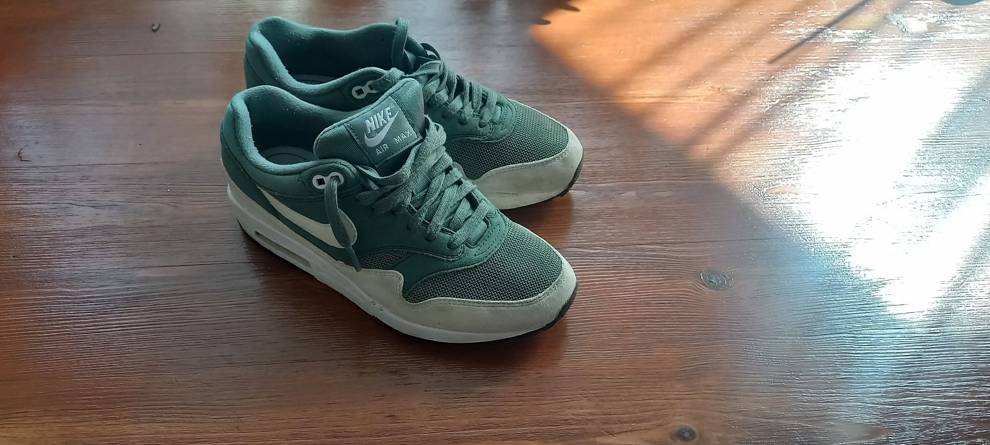 Оригінальні кросівки Nike Air Max