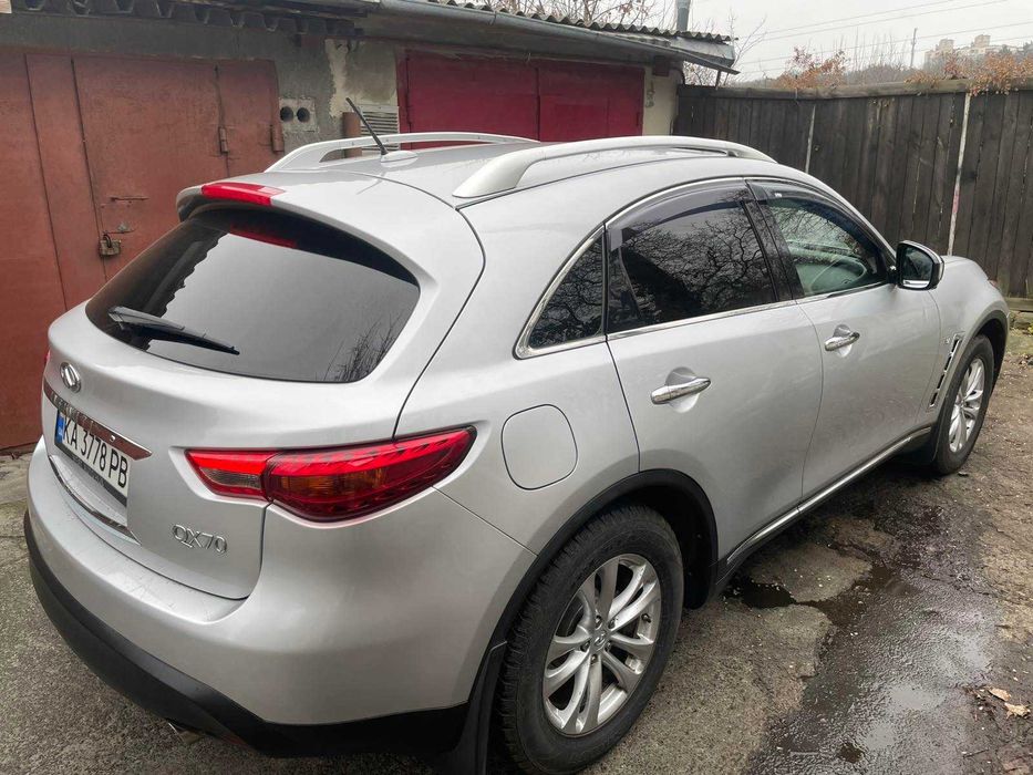 Продам Інфініті QX-70