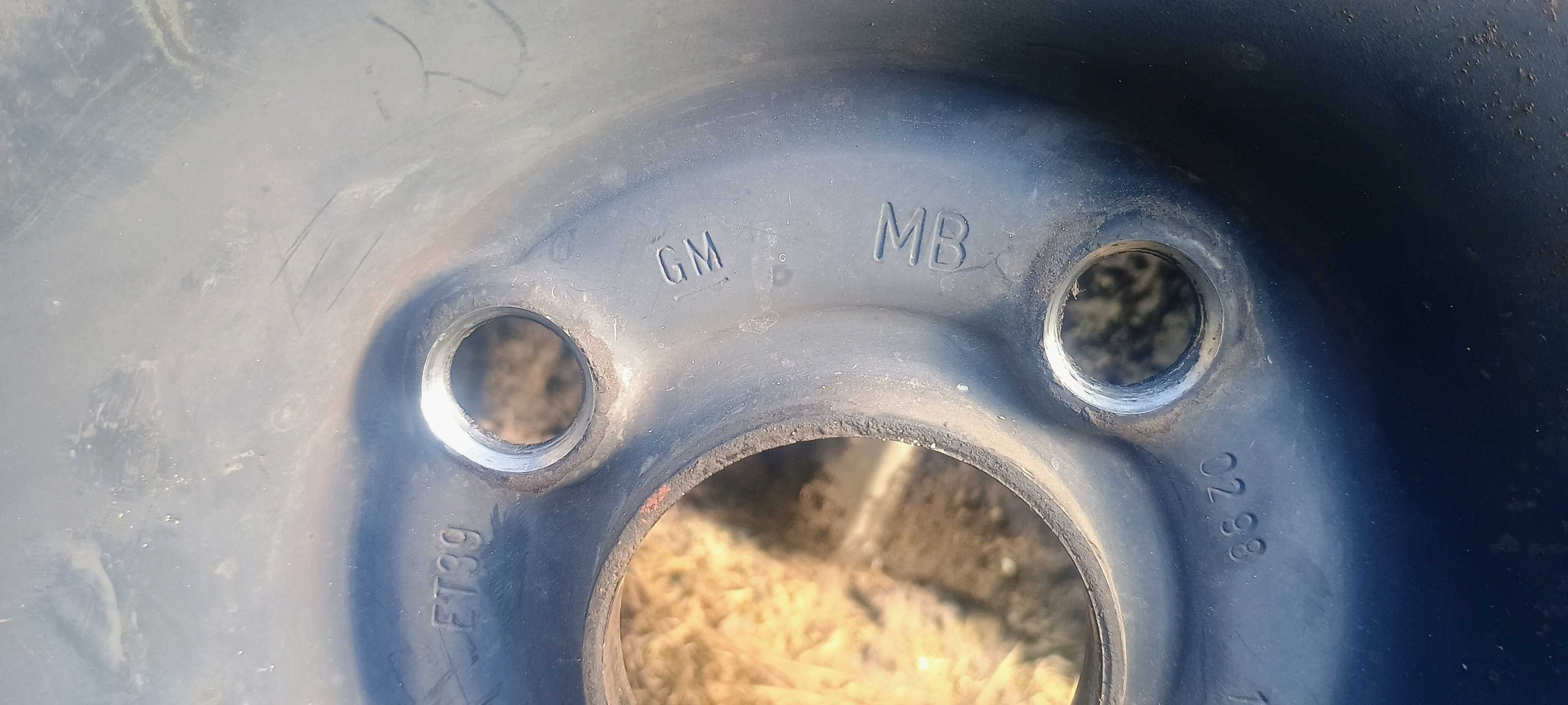 4x Opony Zimowe z Felgami 175/70R14 Dębica Frigo 2 i Kormoran