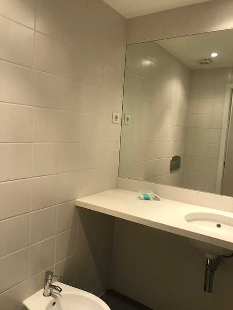 Apartamento T1 recente e inserido em condomínio requintado