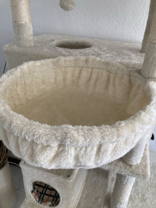 Arvore/torre grande para gatos nova e ja montada