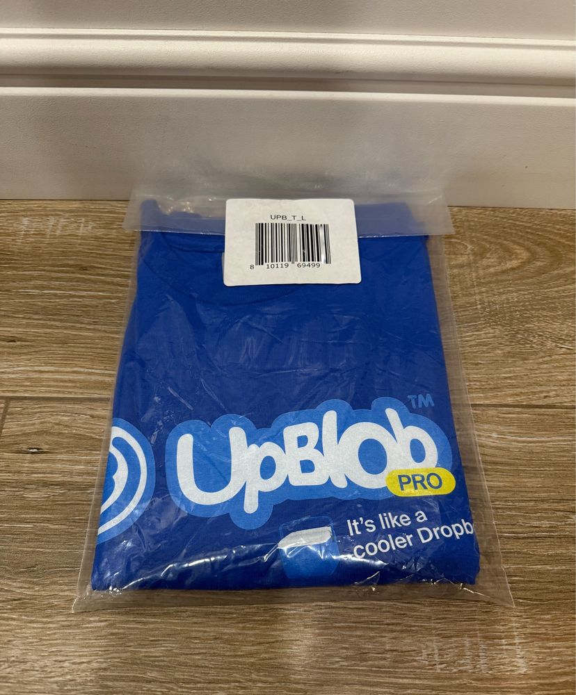 Футболка MSCHF UpBlob