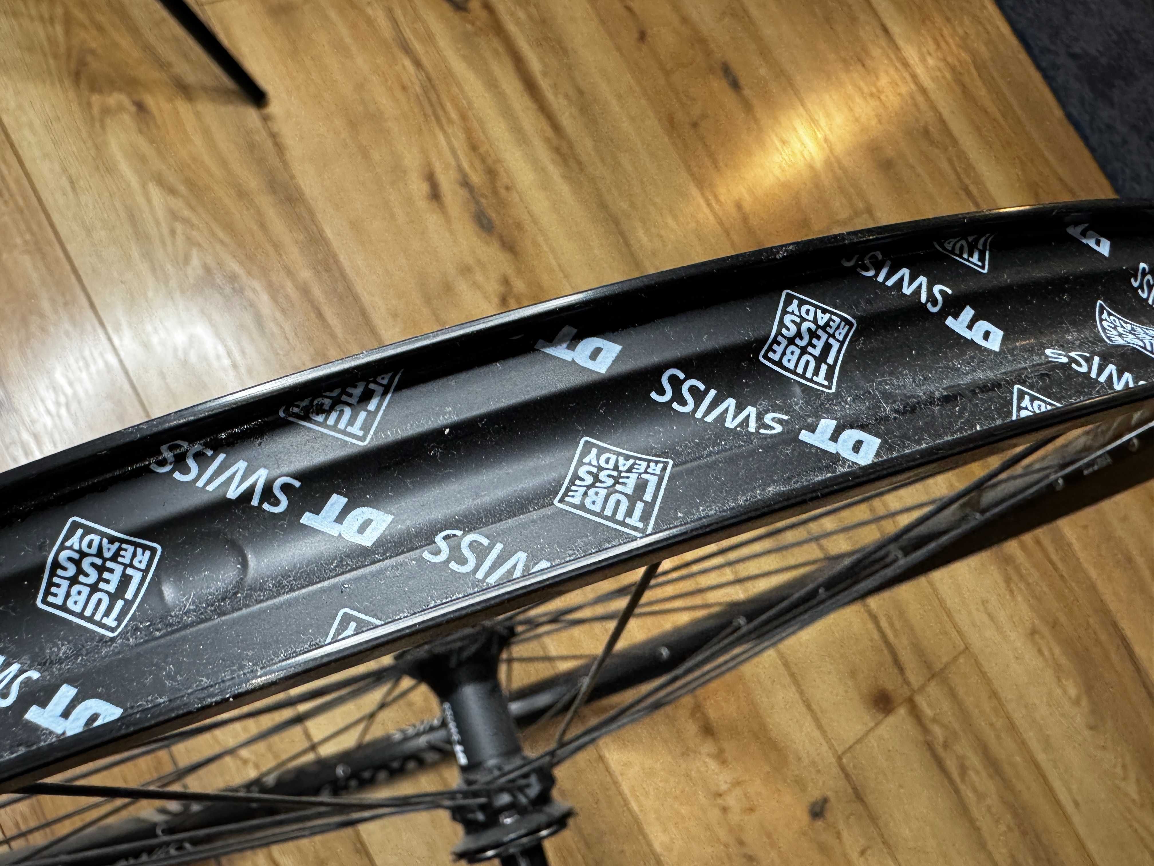 JAK NOWE! Koło DT Swiss M 1900 Spline, 27,5" bębenek Shimano